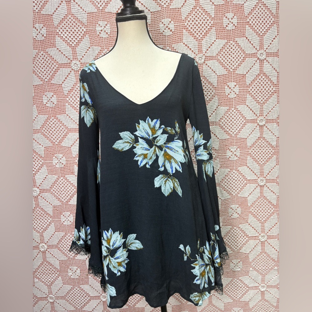 Free People Floral Bell Sleeve Open Back Dress XS